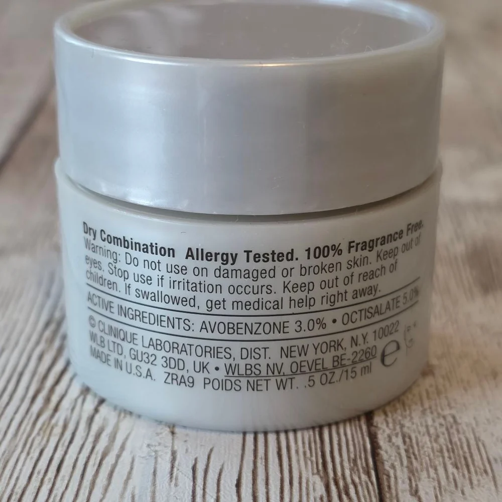 Clinique Moisturizer 0.5 oz/15 ml travel size